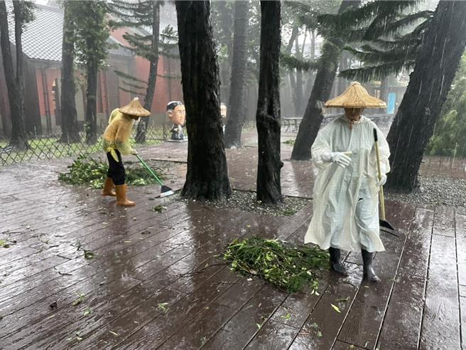 台南古蹟、园区灾情主要为树木倒伏居多。（台南市文化局提供／曹婷婷台南传真）
