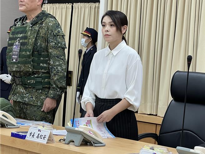 高虹安表示，原本如依规定支领就已规划将这半薪捐出，做为新竹市急难救助使用，也尊重内政部的决定。（本报资料照）