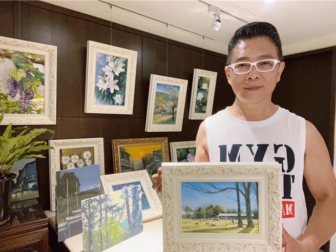 这几年累积的画作几乎可开小型画展。(朱正生提供)