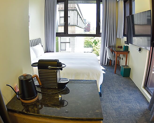 OOD by CHECK inn有73間客房、四種房型，基本房空間約6坪，房內皆備有膠囊咖啡機與手沖壺。圖／姚舜