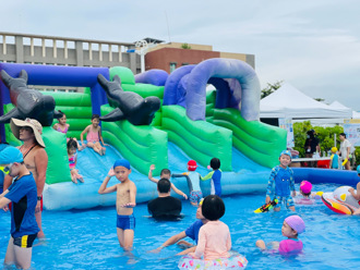 親子FUN心玩！八里港灣嘉年華親水盛會 首日千人消暑同樂
