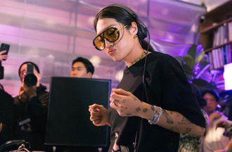 梨泰院悲剧险重演！「6000人挤爆」抢看她　吸不到空气急喊卡