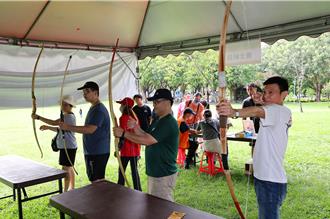 新北提前歡慶父親節 邀民一起扛山豬跑、踢籐球拿好禮