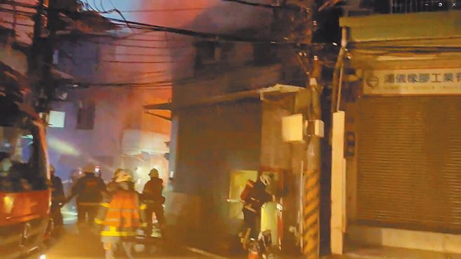 新莊工廠火警12天後驚見焦屍，女兒現身曝「父親失聯」含淚認屍。(中時資料庫)