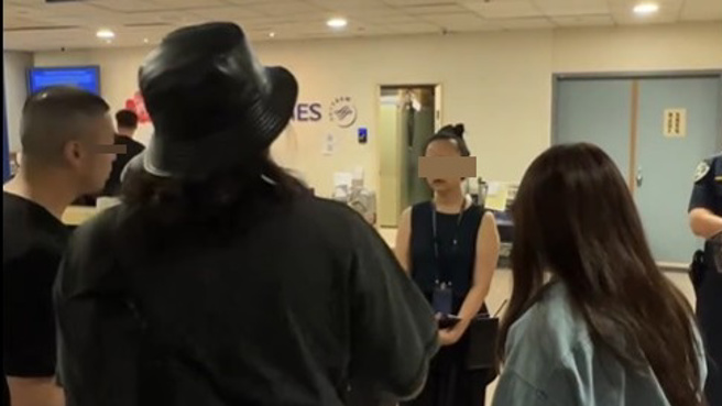 律师林智群表示，大家只看到华航主管下跪一面，就批评旅客是奥客，对旅客非常不公平。（图／网友授权提供）