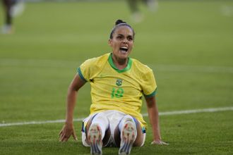 巴黎奥运》日本女足4分钟神逆转 超远射门绝杀巴西