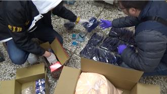 白天手搖飲晚上手包毒 警方破獲毒品分裝場