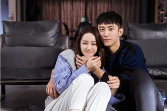 迪麗熱巴與黃景瑜火花四射　戲外不當「戀愛腦」