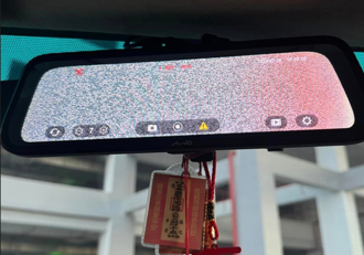 真倒楣！電子後照鏡剛裝就壞了　沒想到結局「超展開」