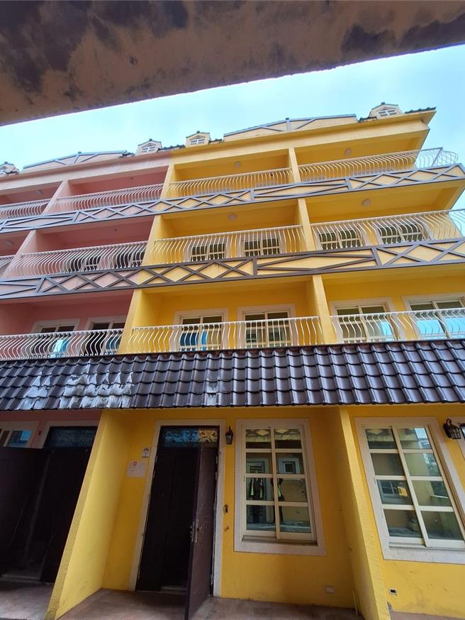 法务部行政执行署宜兰分署联合拍卖会8月6日上午10时，将拍卖百万宾士车及多件不动产物件。（法务部行政执行署宜兰分署提供／吴佩蓉宜兰传真）