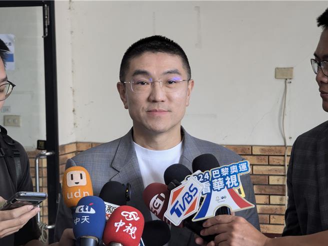 基隆市長謝國樑認為，基隆市政府一直堅守為基隆民眾維護權益的立場，也歡迎經濟部長及環境部長來訪基隆，交換相關意見。（張志康攝）