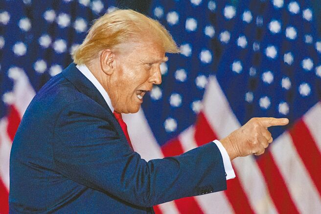 美國成為了獨一無二的超級大國，其囂張無比的自我中心言行達到空前地步，川普只不過是以「美國優先」的口號表達出來而已。（路透）