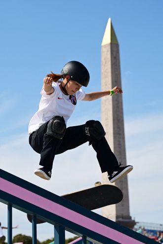 巴黎奧運》日本14歲女生滑板奪金！「頭部曾重傷」記憶消失：不怕了