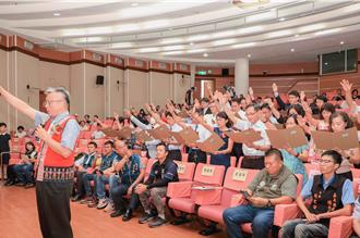 嘉義縣國中小校長布達典禮 翁章梁勉勵校長擔起領導責任