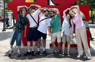 粉絲「砸1399元朝聖見面會」狂罵：爛到不行　網紅下跪道歉了