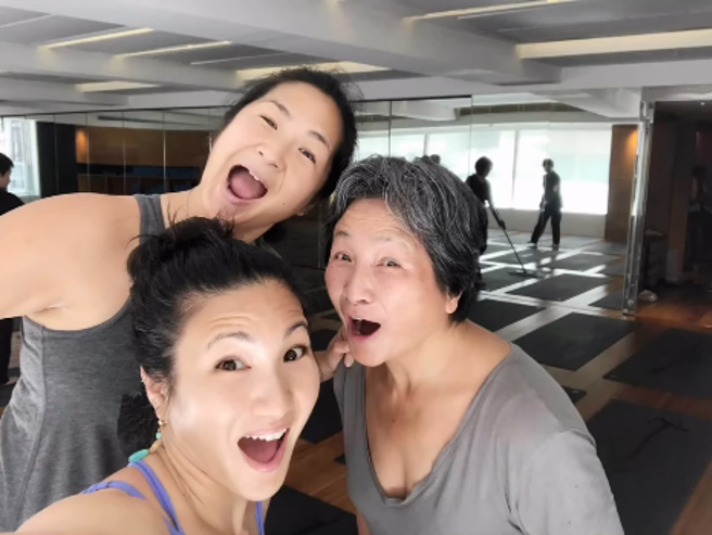 鄭佩佩和孩子們的關係就像朋友般。（圖／IG@mashasha）