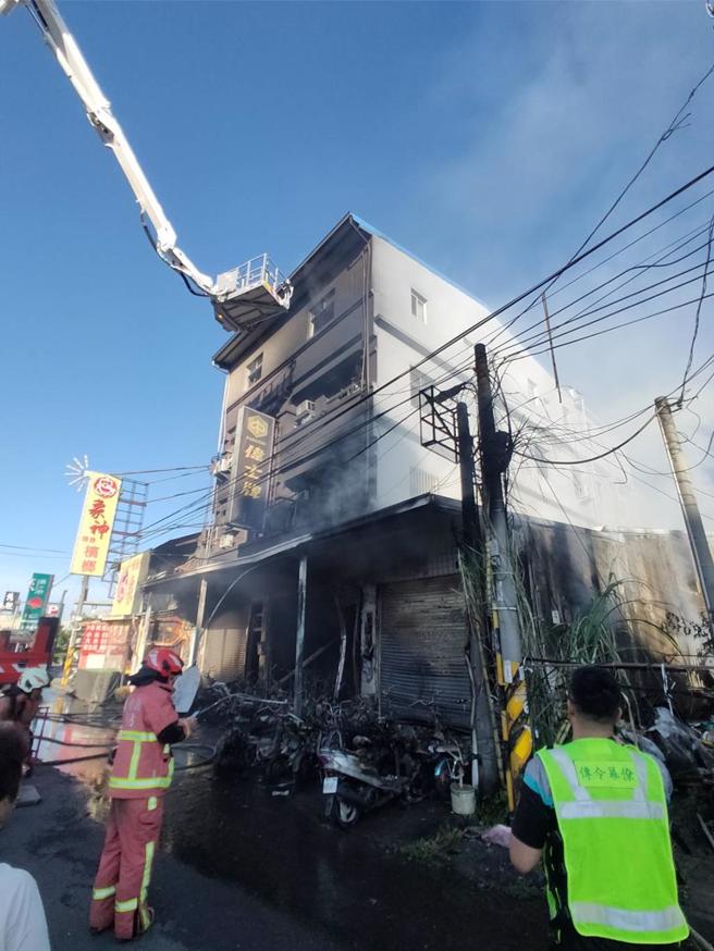 彰化透天厝惡火竄燒，釀3死2傷慘劇。（民眾提供／葉靜美彰化傳真）