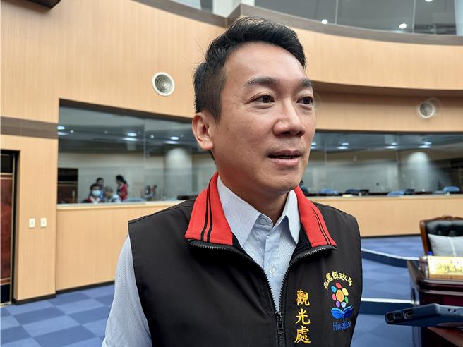 花蓮縣府觀光處長張志翔說今年花蓮觀光產值損失達150億元，盼透過該給振興券刺激內需消費。（王志偉攝）