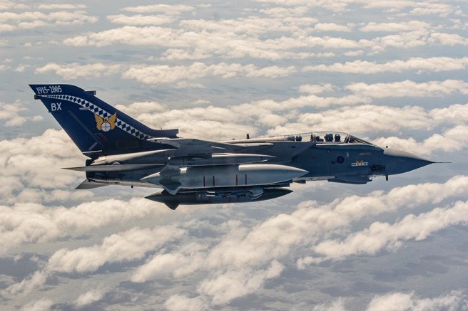 皇家空军第14中队在2005年的纪念涂装，当时操作的是龙卷风战机。(图/RAF)