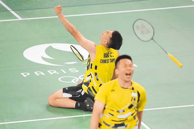 中华队黄金男双李洋、王齐麟力拚小组赛3连胜。（美联社）