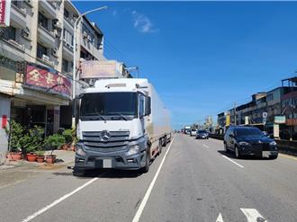 台中大肚聯結車撞機車     68歲翁當慘魂斷輪下