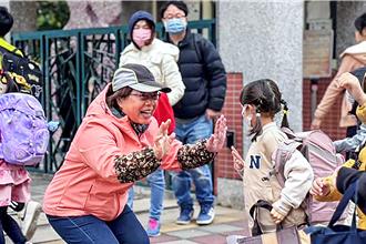 用教育翻轉人生 竹縣興隆國小校長榮獲師鐸獎