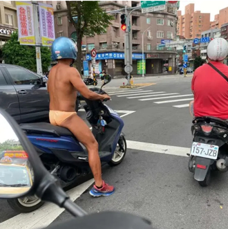 天氣熱也別這樣！板橋阿伯只穿「三角褲」騎機車 竟無法可罰