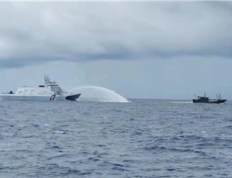 陸籍漁船越界作業撞傷菲籍漁工 肇事船隻由大陸海警帶回