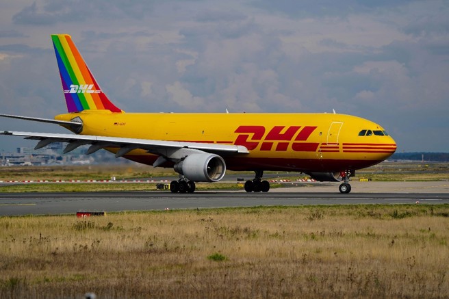 GOOGLE与DHL携手推动GoGreen Plus服务，尝试降低航空运输造成的碳排放。（图片来源/Unsplash）