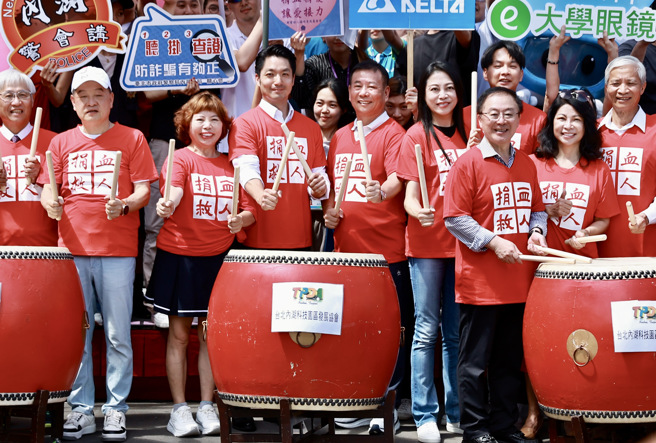 台北市长蒋万安31日出席第十一届内科千人捐血活动启动仪式。（罗永铭摄）