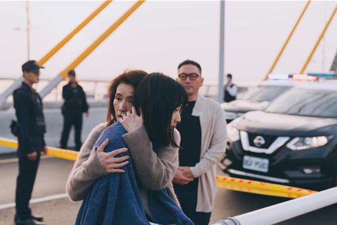 葉全真、李沐母女和解戲感人。（抓馬文化提供）