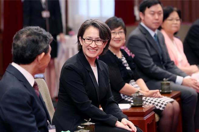 副总统萧美琴31日接见「日本中华联合总会回国致敬团」。 (总统府提供)