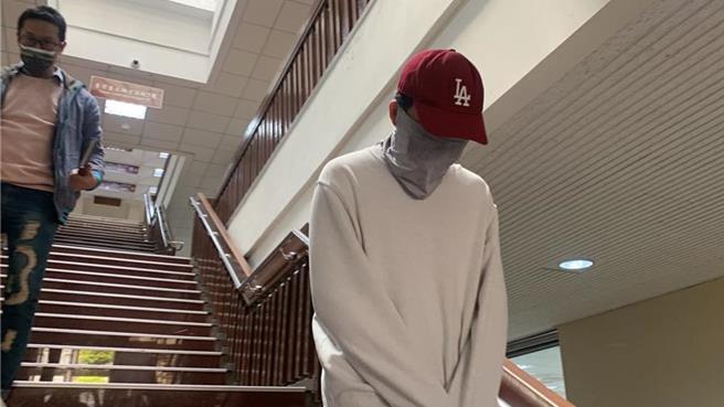 本名黄照冈的「骗扁小子」黄琪趁艺人孙鹏、狄莺夫妻的儿子孙安佐在美国犯枪炮案回国也要接受调查的机会，假冒歌手张清芳前夫宋学仁秘书介绍律师郭上维，却「灌水」诈骗（中时资料照片）