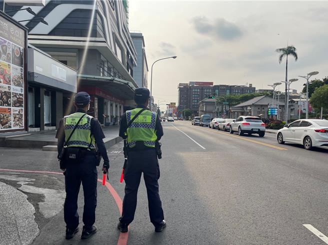 据统计，屏东县今年6月单月车祸死亡人数高达15人，较去年同期增加2人，为此，县府除加强取缔违规外，也积极挑选合适「路老师」加入宣讲行列。（屏县府提供／谢佳潾屏东传真）