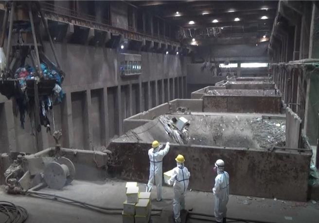 北市警方銷燬查扣的7000萬毒品。（警方提供）