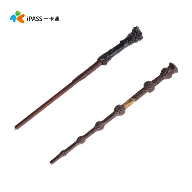 到虾皮购物玩游戏、看直播有机会抽中哈利波特魔杖造型一卡通。（虾皮购物提供）