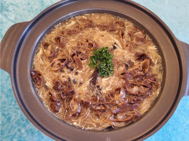 大肠麵线加上笋，绝配！（周丽兰摄）