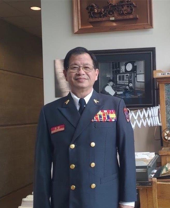 新北市消防局长明起由现任副局长陈崇岳接任，人事命令明日生效。（新北市人事处提供）