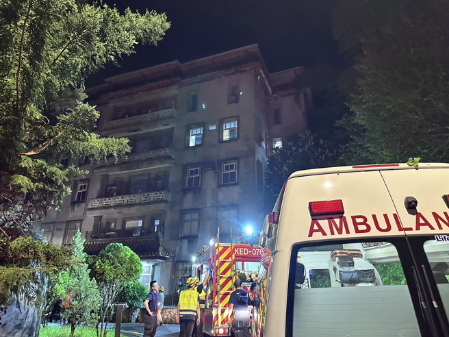 国史馆新店分馆今天晚间警铃大作，消防设备疑似故障启动了灭火气体。（翻摄画面）