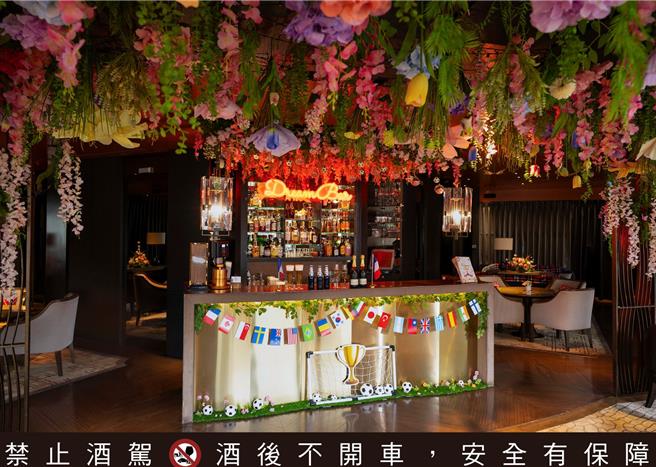 2024巴黎奧運熱潮席捲全球，台北遠東香格里拉特地將化身為夢幻酒吧Dream Bar的「李白居」酒廊，全新打造成期間限定「戀夏巴黎」主題酒吧。(台北遠東香格里拉提供)
