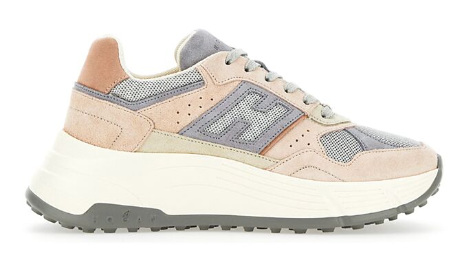 HOGAN Hi-Fi芭蕾粉拼接浅灰紫色皮革女士休閒鞋，2万3200元。（HOGAN提供）