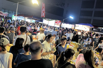 新北这夜市开幕1个月 评价只有2.6颗星 游客逛完都傻眼