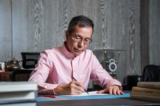 陳智權AKACHEN純鈦藝術珠寶揚名國際 處處是禪 無一不美