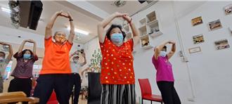 王淑芳推動愛笑瑜伽   協助長輩健康快樂