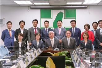 日前防衛相率團拜會  林右昌盼深化合作