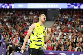 巴黎奧運》周天成發揮特長晉級 早場賽事奪勝後先補眠 