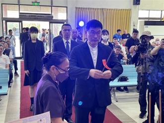 赴金門與陸方人員「零互動」？梁文傑駁：有握手致意