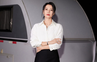 44歲高圓圓約會帥氣型男被拍　細看「不是老公趙又廷」竟是他！