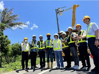 屏东恒春半岛电杆地下化 强颱侵袭供电不中断