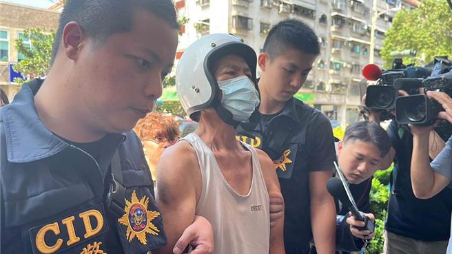 高雄市苓雅區武廟路於去年9月發生一起凶殺案，吳姓男子疑因不滿樓上鄰居家中聲響太吵，竟持刀將羅姓男子及蔡姓女子夫妻砍殺身亡。（本報資料照）